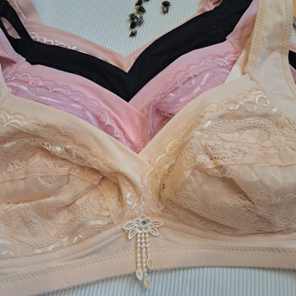 Light padded embroidery bra